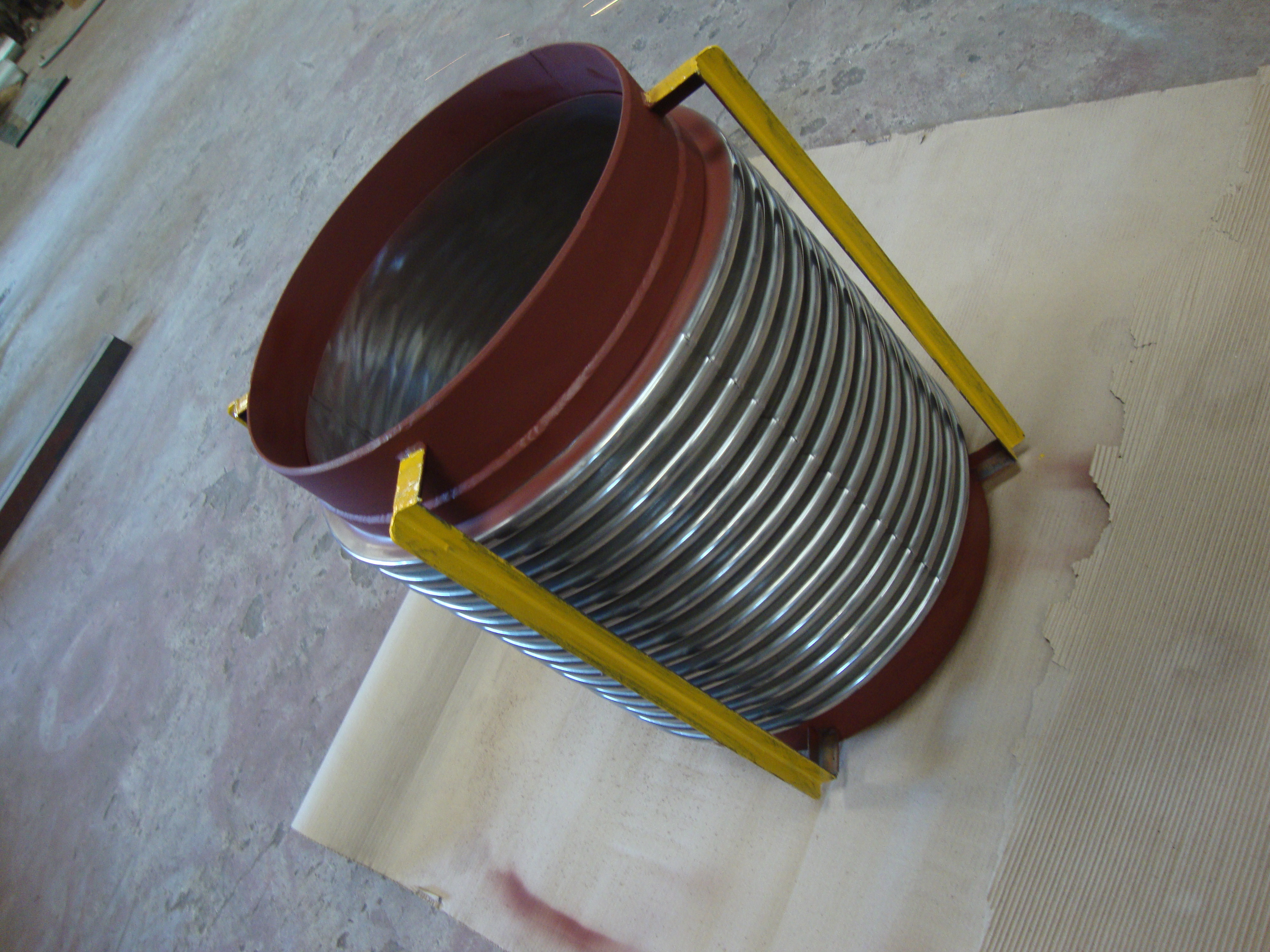 Expansion Joint - Color: Red Silver