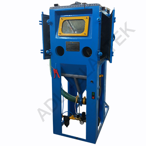 Semi Automatic Suction Blaster Shot Blasting Machine