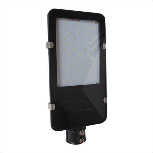 कूल व्हाइट 40 वॉट एलईडी स्ट्रीट लाइट