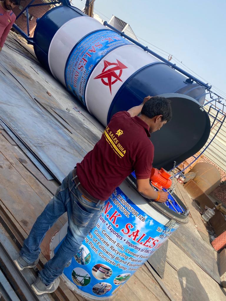 Cement Storage Silo - 100 Ton Capacity, Multicolor Finish, Dimensions: 3200x3200x13000mm, Weight: 6000kg, 1 Year Warranty