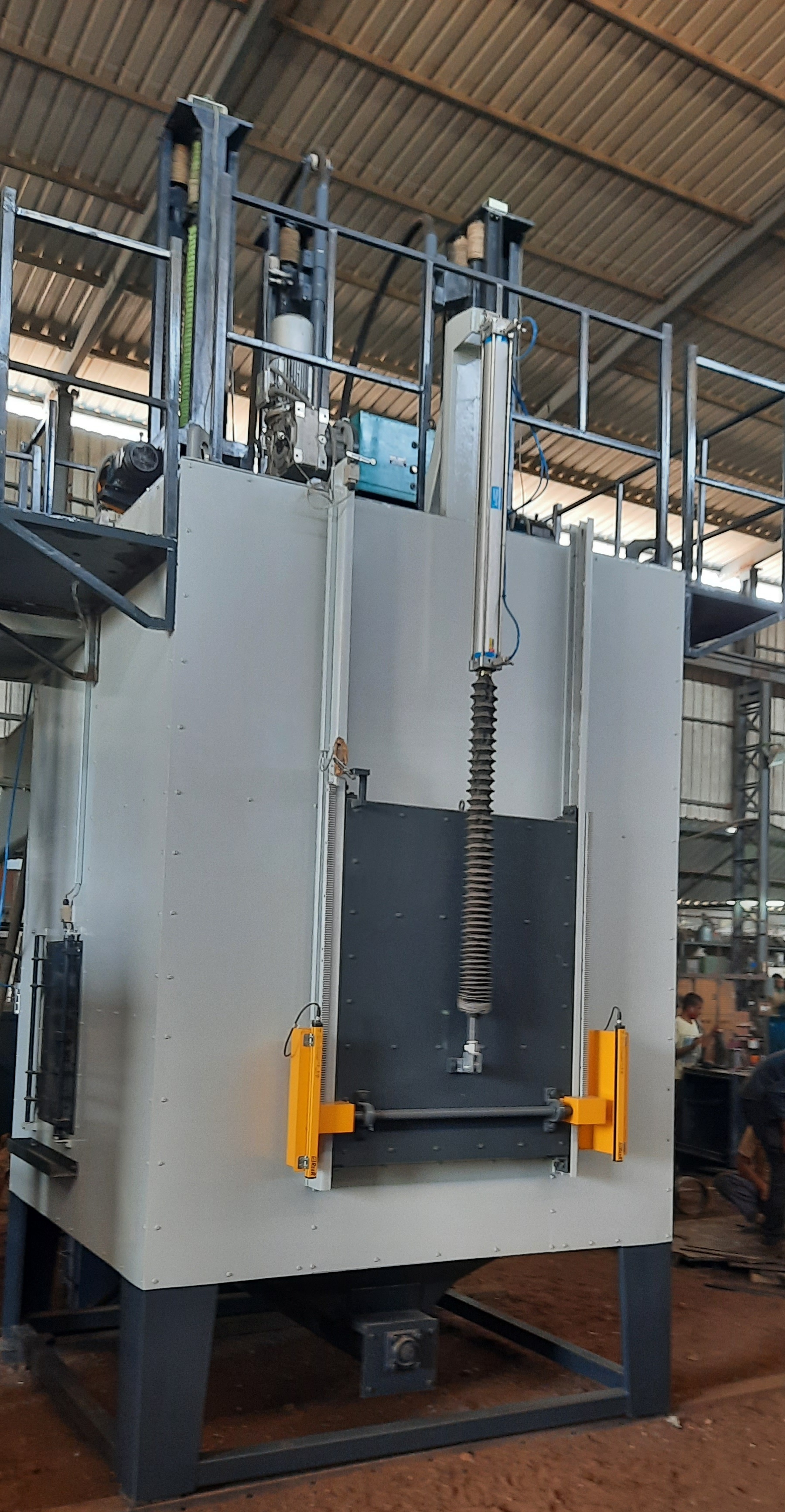 Automatic Shot Peening Machine