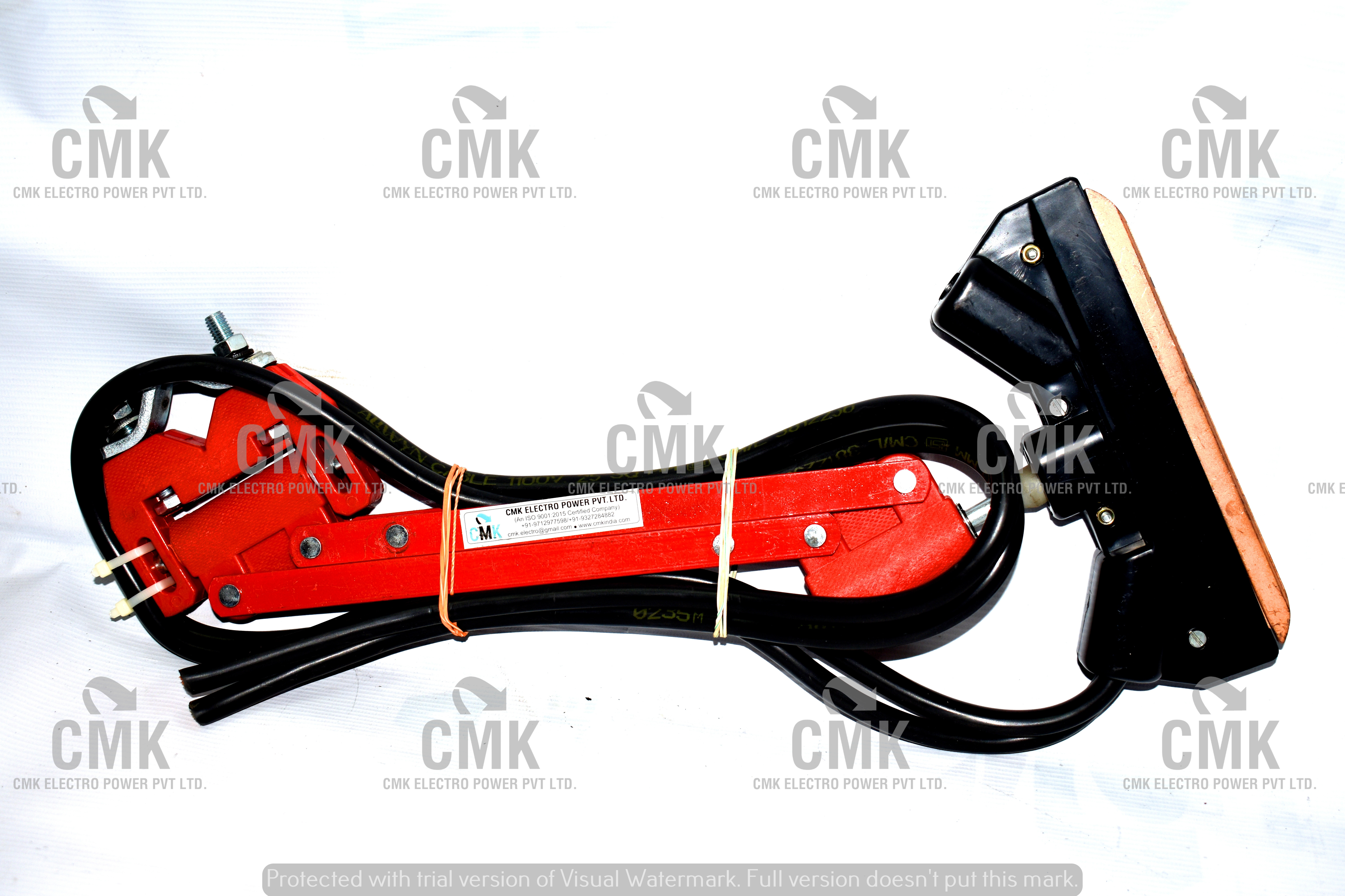 Dsl Shrouded Bus Bar System - Feature: Gi And Copper