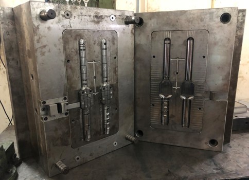 Flip Top Cap Mould - Steel Material, Customizable Dimensions | Polished Finish, Injection Type, Customized Design, Single/multi Cavity