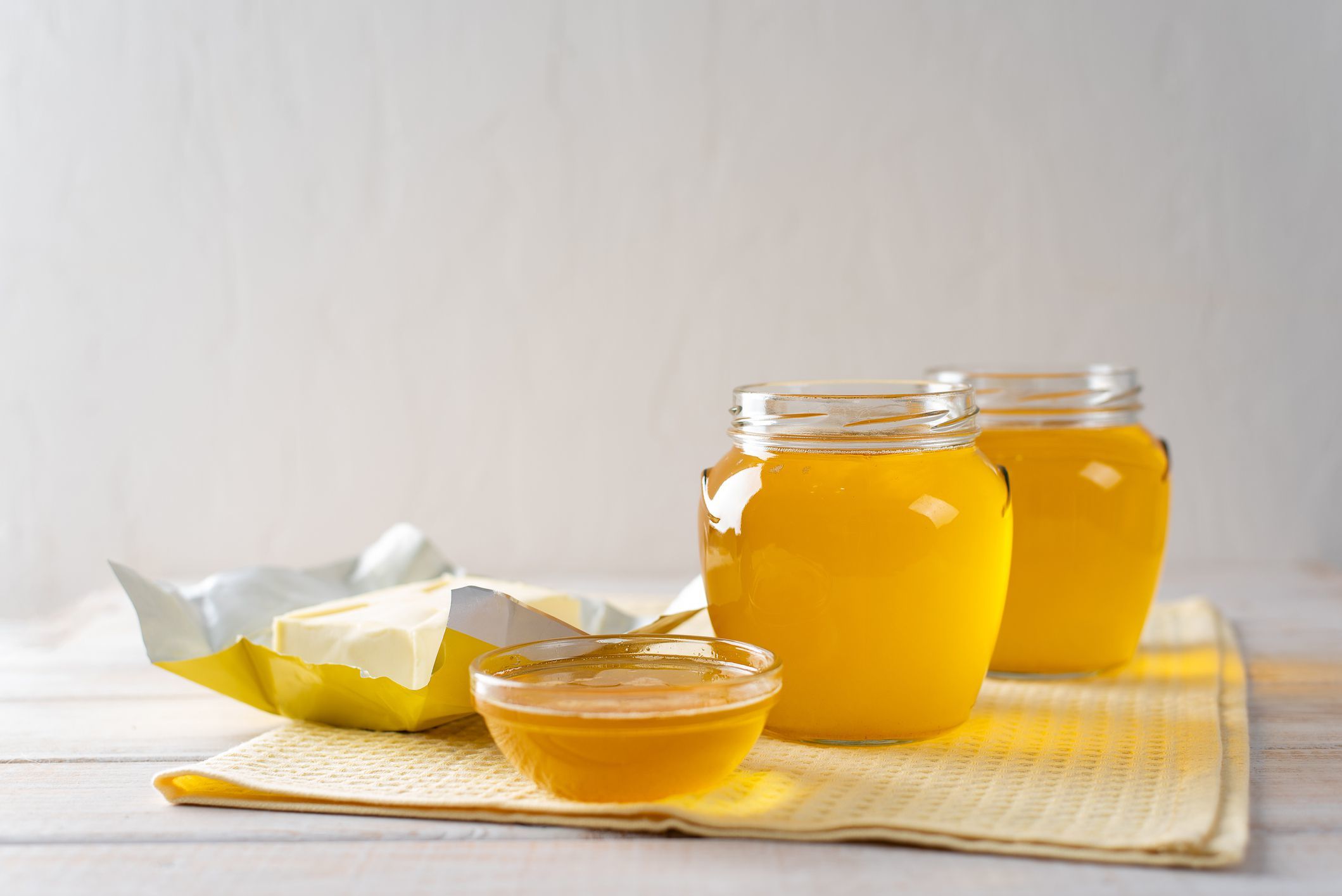 Ghee Oil - Organic 100% Pure Clarified Butter, 15kg/2l/5l | Edible And Medical Use, Enhanced Digestion And Weight Loss Support