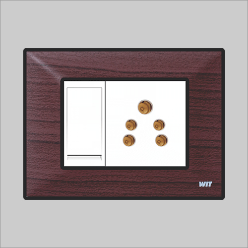 मॉड्यूलर नेक्सी ब्राउन वुड कवर प्लेट्स के साथ पॉलीकार्बोनेट 1M से 18M