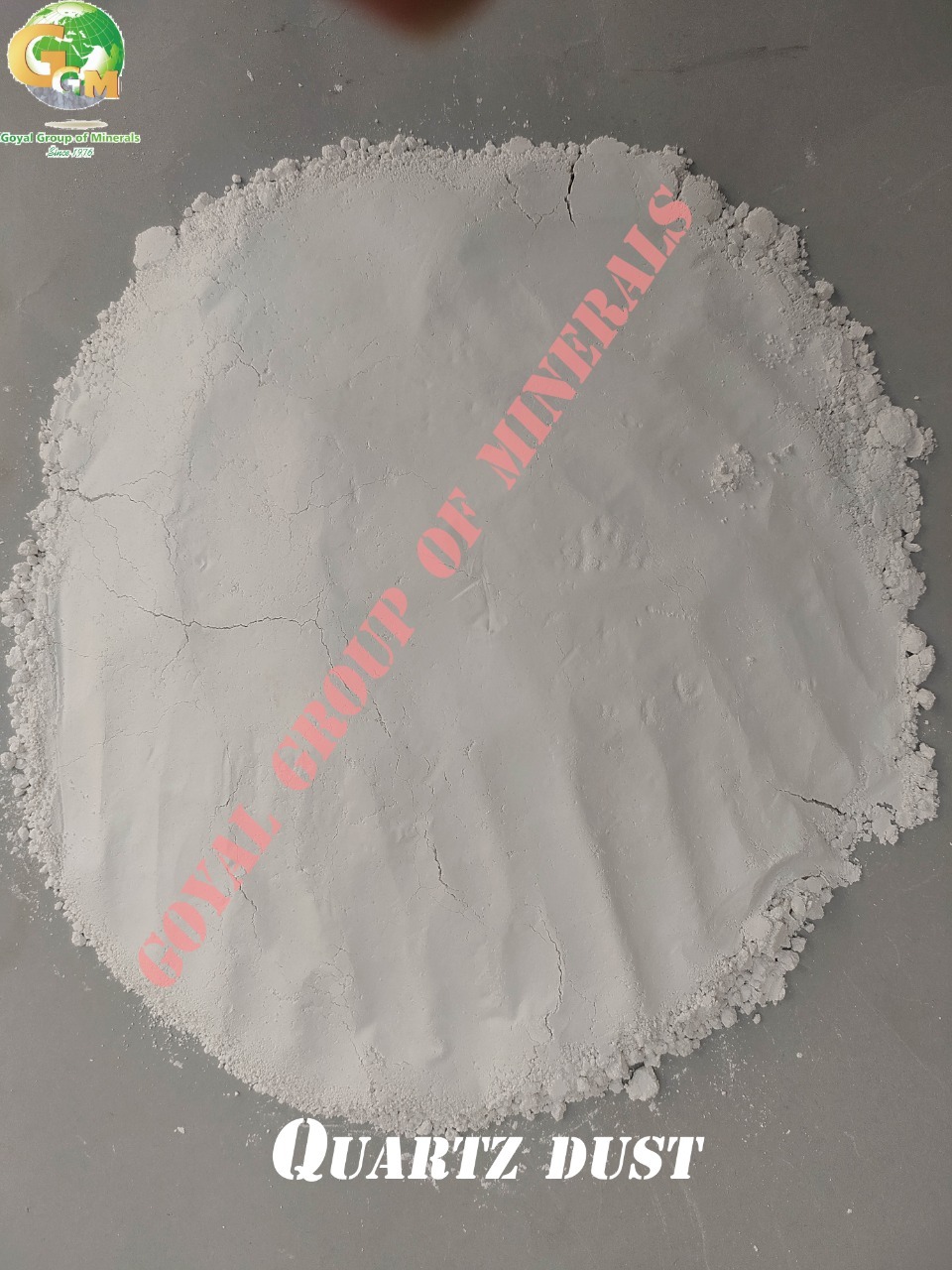 Fine Quartz Powder - 700 Mesh Size, Whiteness 90% | Quartz Silica Powder For Grinding & Basic Refractories, White Color, 50kg Packaging