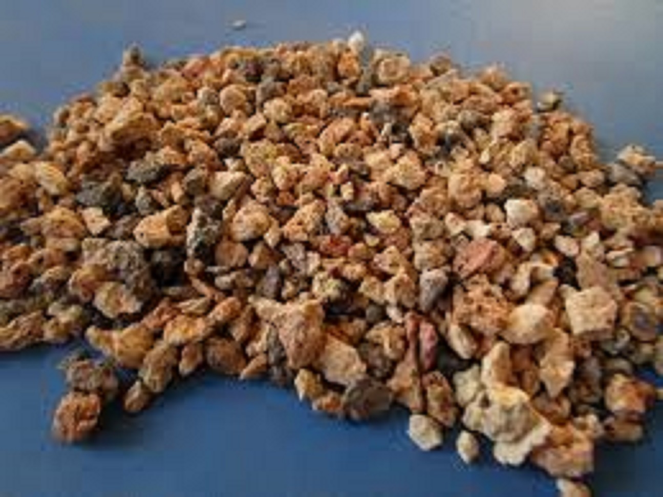 Bed Material Solid Density: 950-1050 Kg/m3 Kilogram Per Cubic Meter (Kg/m3)