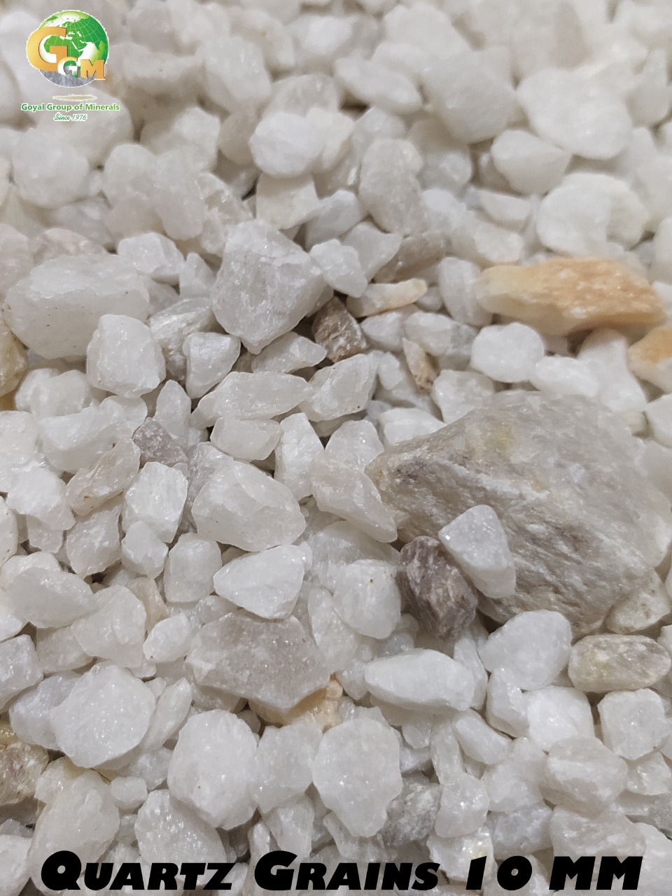 10 Mm Large Size Quartz Grain - Sio2 98.00% Min, Feo3 0.02% Max, White Color, Dust Free, Granule Shape, Ideal For Tiles Additive & Fertilizers