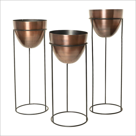 AE-514 Stand Planter