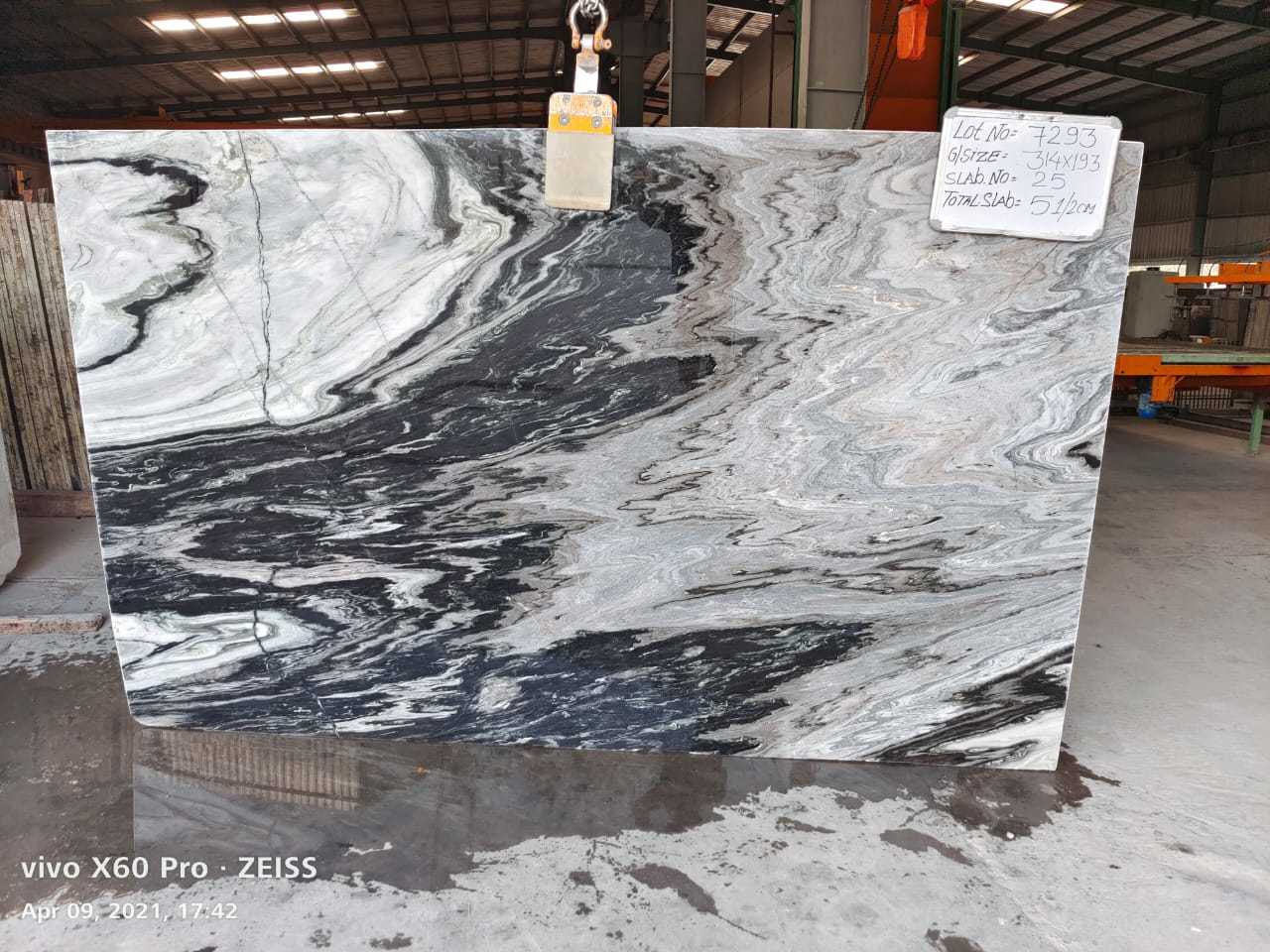 Black Maze White Cloudy Pattern