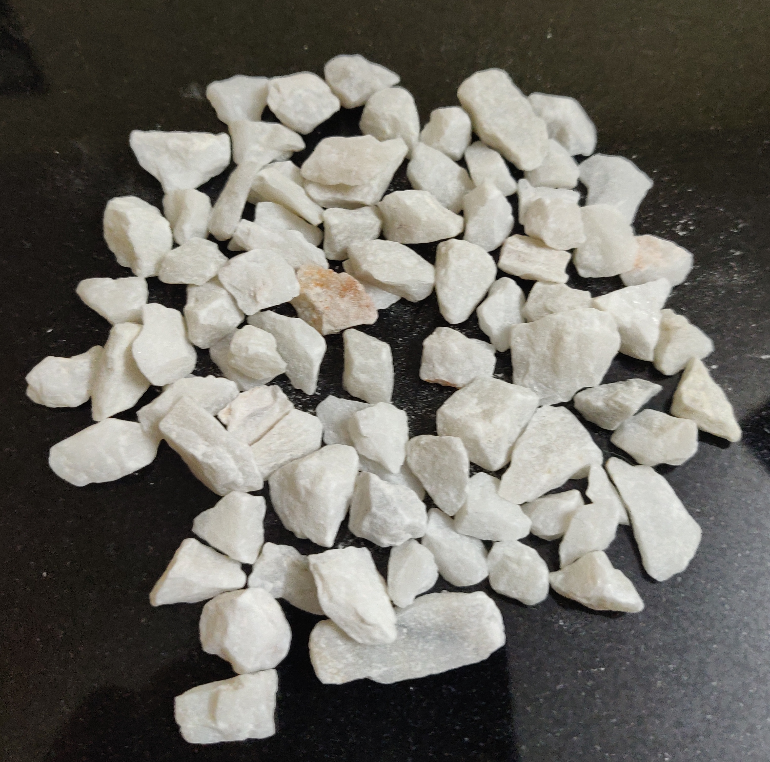 Marble Chips - Color: White