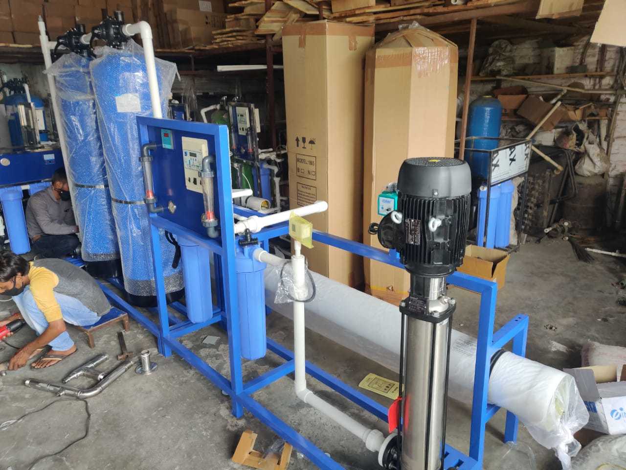 Ro Plant - 1000 Lph, 2m X 1m X 1m, Stainless Steel | Cost Effective, Customizable Design, Durable, Easy Operation, Energy Efficient, High Purity, Low Maintenance