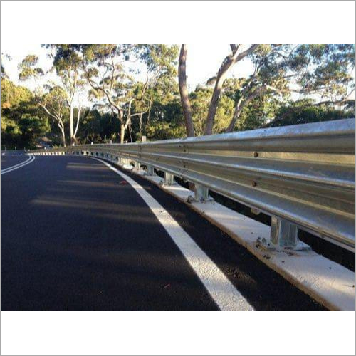 Eco-friendly Thrie Beam Metal Crash Barrier