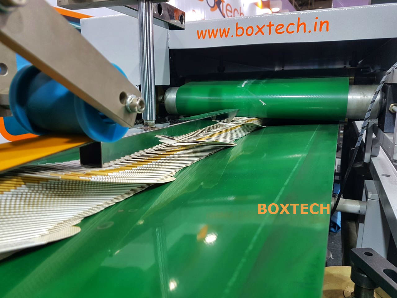 Boxtech Carton Collector Machine Conveyor Speed: 250m/m To 350m/m M/m