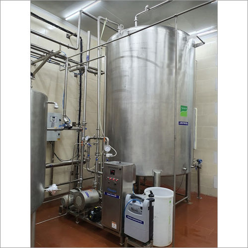 Ozonator With Ozone Mixing Tank