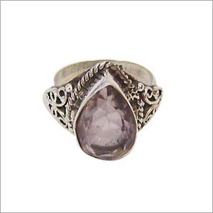 फ़ैशनेबल सिल्वर रिंग