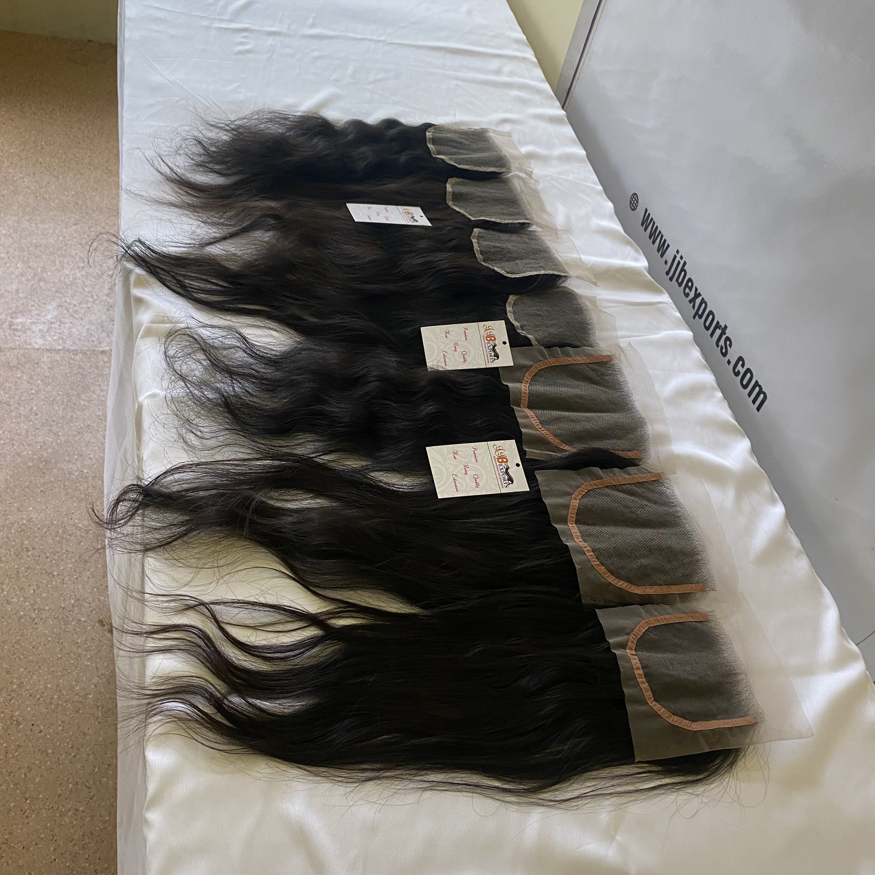 Cuticle Aligned Single Donor Lace Closure - 4x4 Natural Black Wavy Remy Human Hair | Soft Tangle-free Bouncy And Durable With Natural Luster And Shine