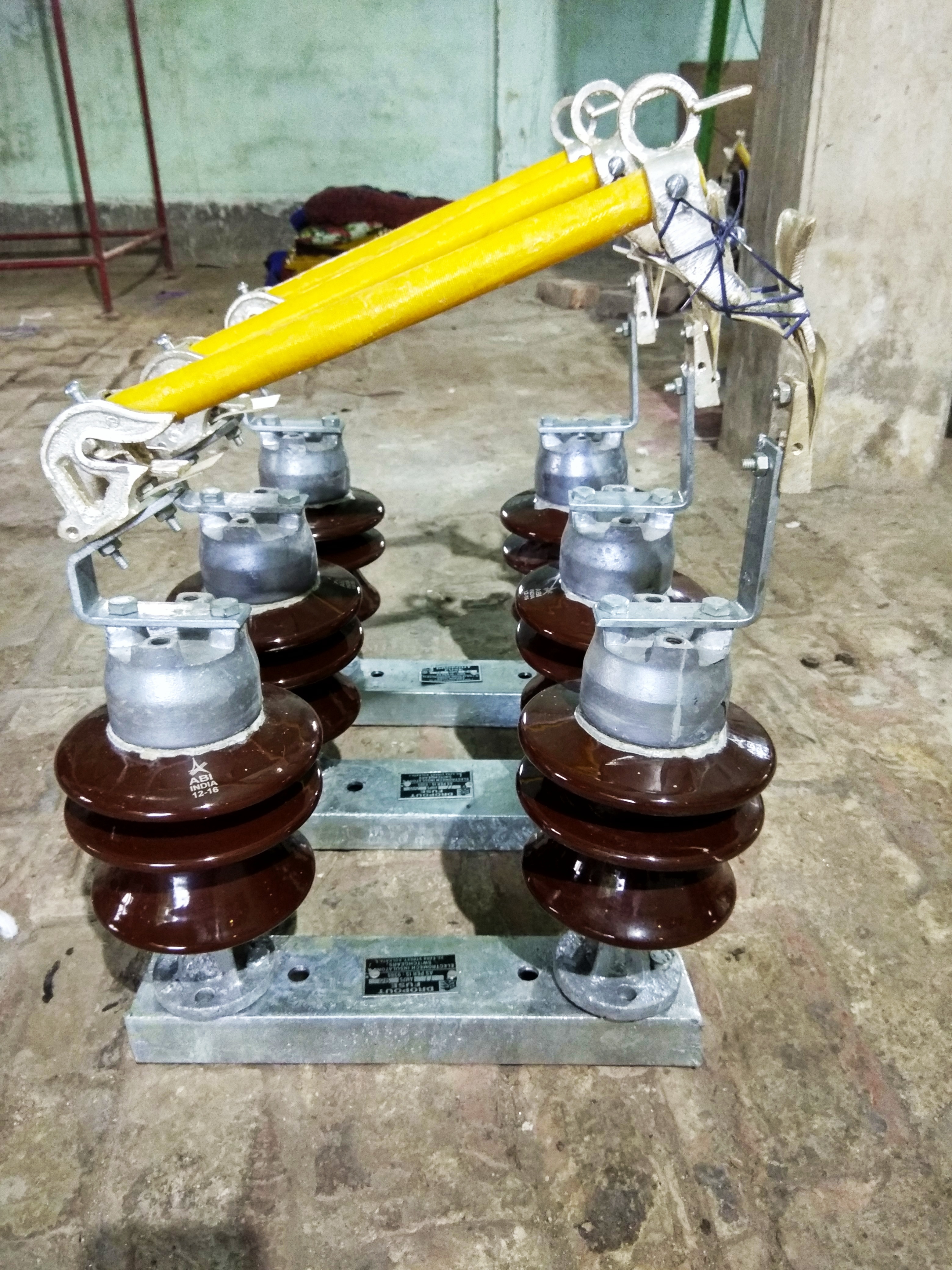 11kv Dropout Fuse Application: Pole Line Fittings And Substation Fittings