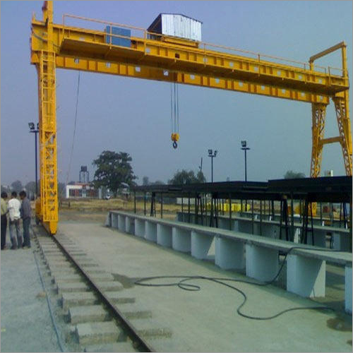 Gantry Crane - Mild Steel, 0-5 Ton Capacity, Yellow Color, 0-20 Feet Max Height | Ideal for Die and Mould Changing, 1 Year Warranty