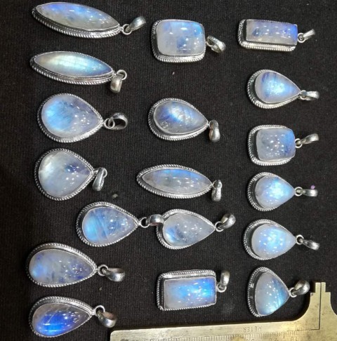 Sterling Silver With Moon Stone Pendants Gender: Women