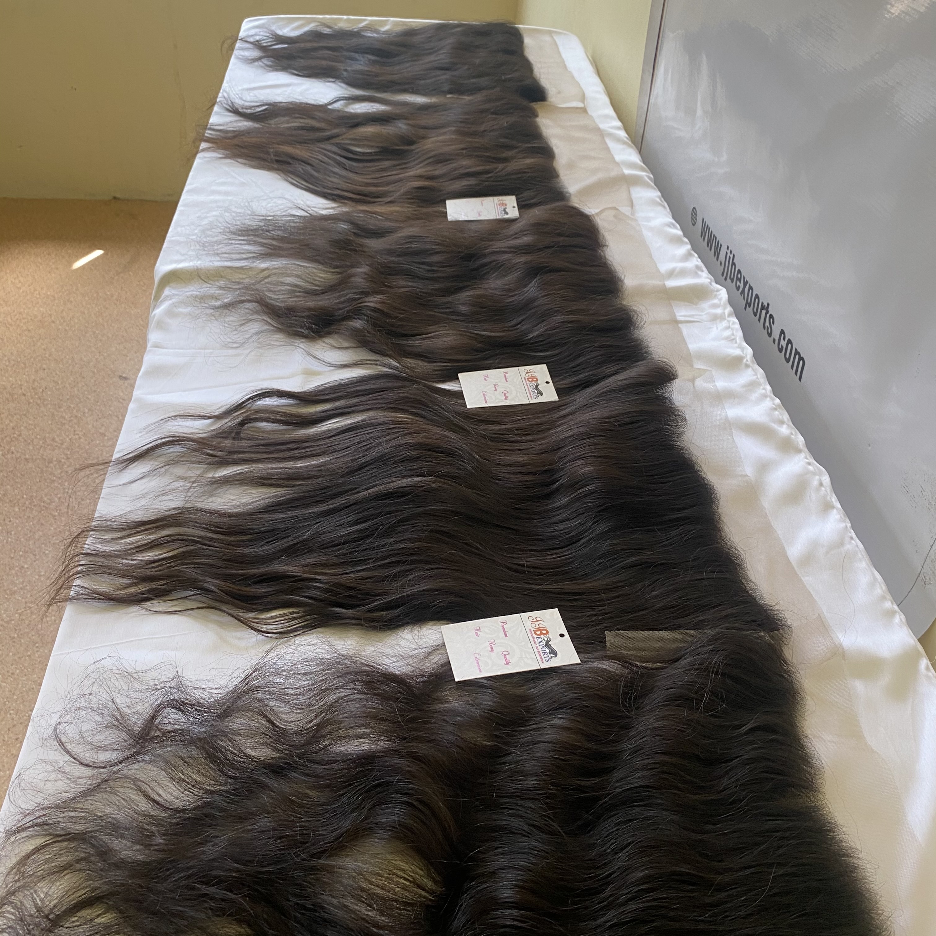 Wholesale Price 13x4 13x6 Lace Frontal Indian Human Virgin Remy Wavy/straight Hair - Color: Natural Black