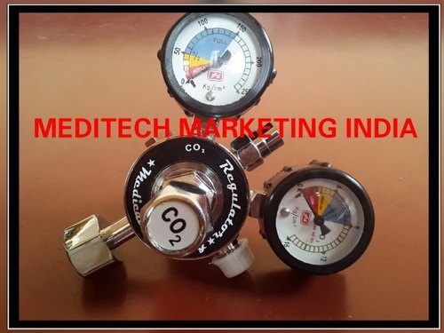 Carbon Dioxide Regulator - Brass Material, 1.5 kg Weight, Matte Black Color | Ideal for Hospital Use, Double Gauge System