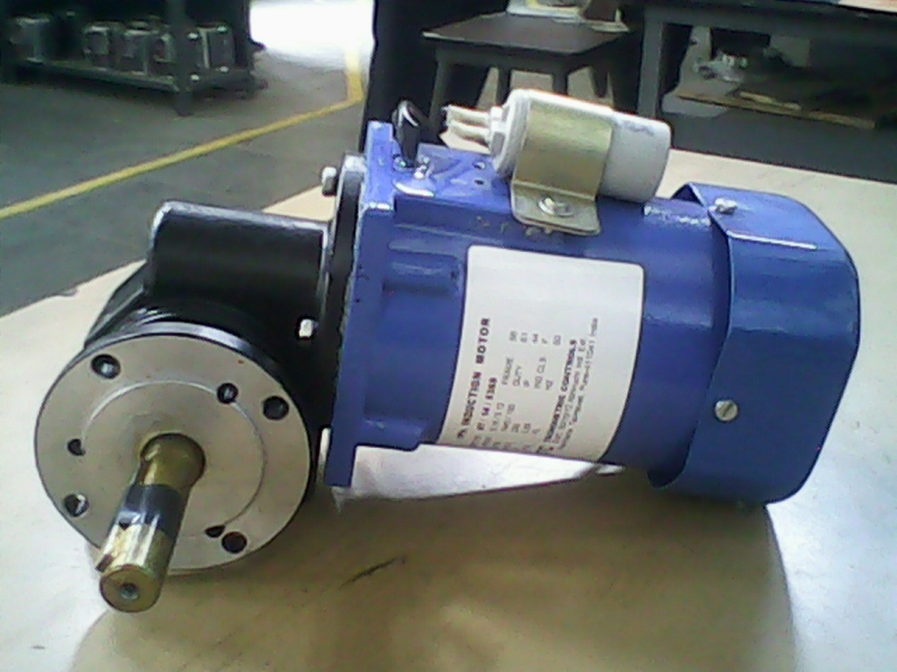 राइट एंगल गियर बॉक्स मोटर पावर के साथ सिंगल फेज मोटर: 40W से 120 वाट (W)