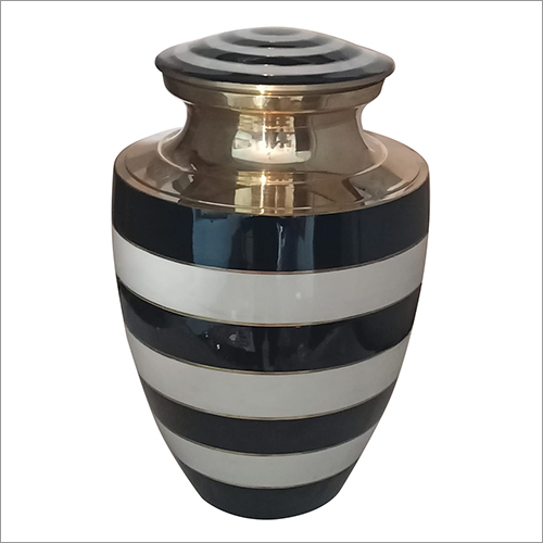 मल्टीकलर लाइट प्यूटर डिज़ाइनर ब्रास कलश