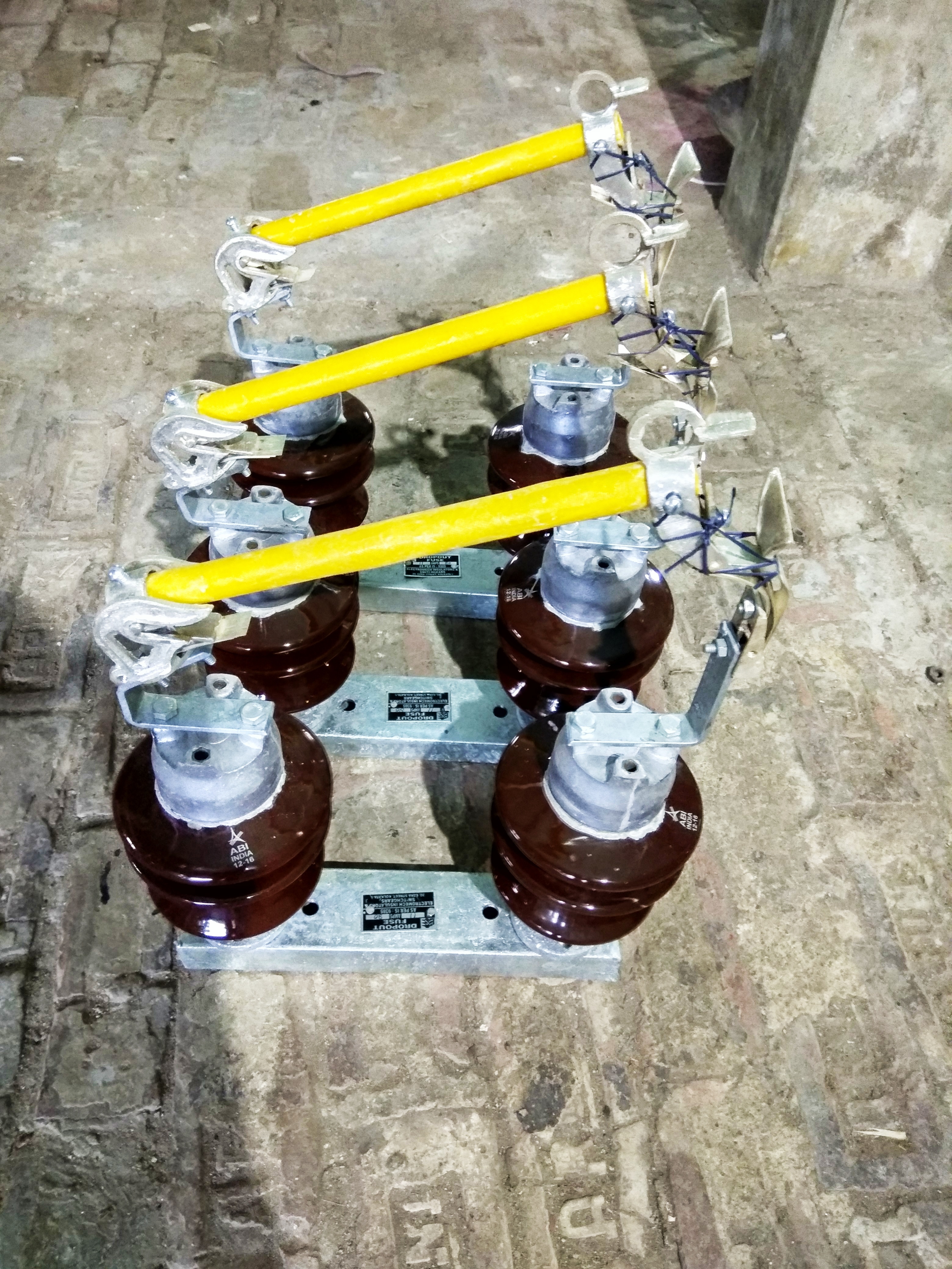 11 Kv Drop Out Fuse Application: Pole Line Fittings And Substation Fittings