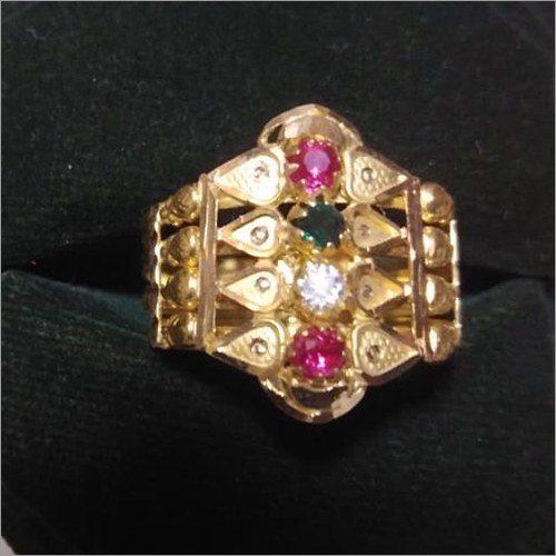 मेन्स मॉडर्न गोल्ड रिंग्स