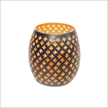 डिज़ाइनर वोटिव टी लाइट्स