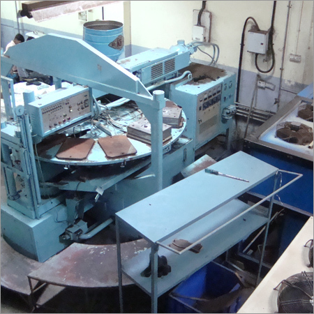 White & Blue Kingsteel Tpr.Pvc Single Colour 12 Station Rotary