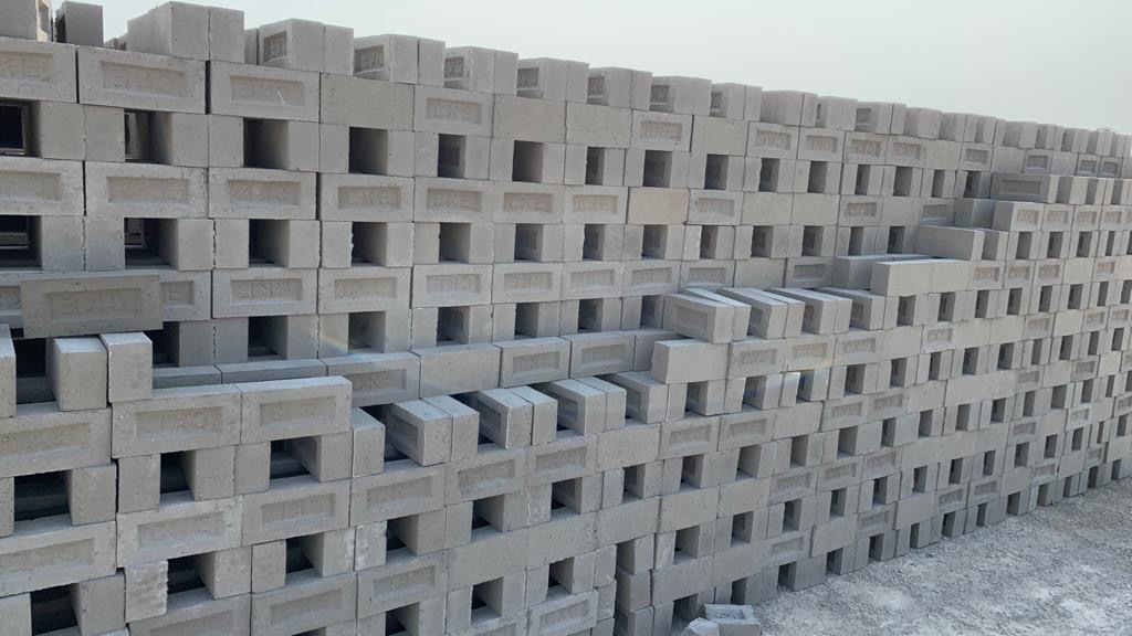 Fly Ash Cement Bricks - 9" X 4" X 3" | Eco-friendly Gray Cement Material, Water & Heat Resistant, Less Weight, Enhanced Strength