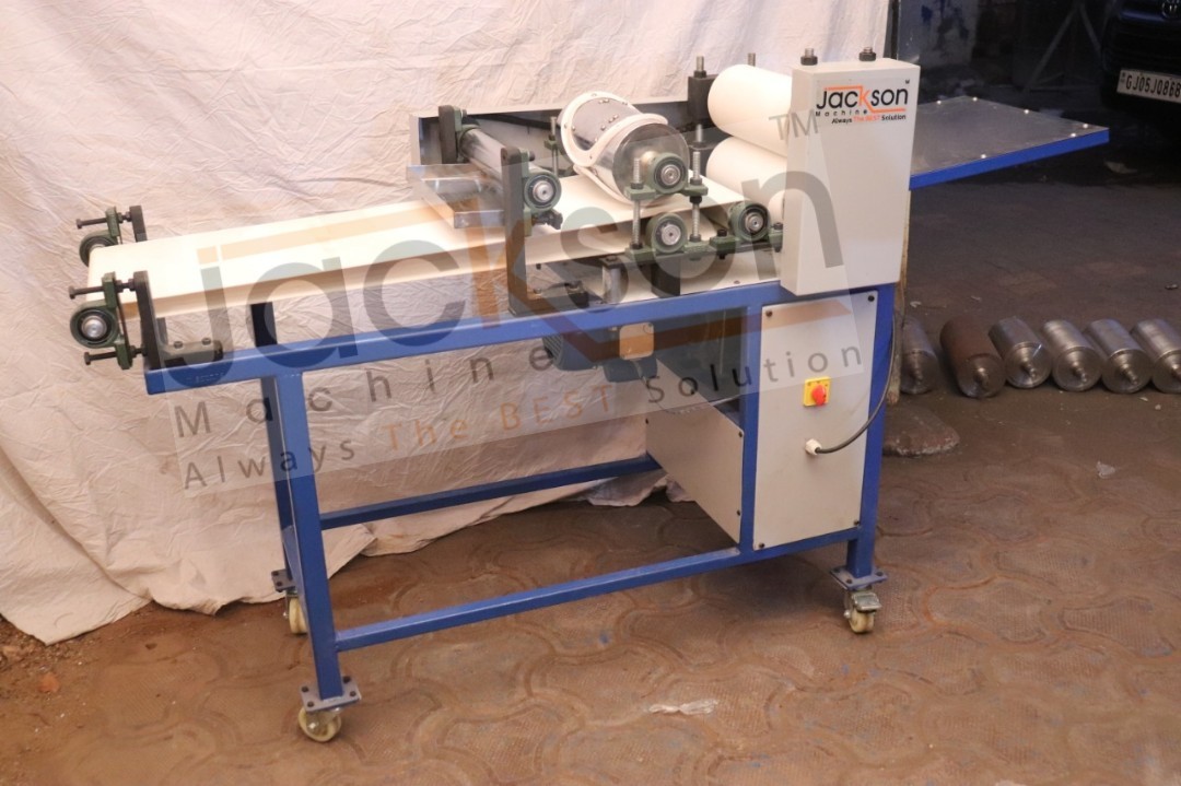 Automatic Papad Making Machine Capacity: 700 Pcs/hrs Kg/hr