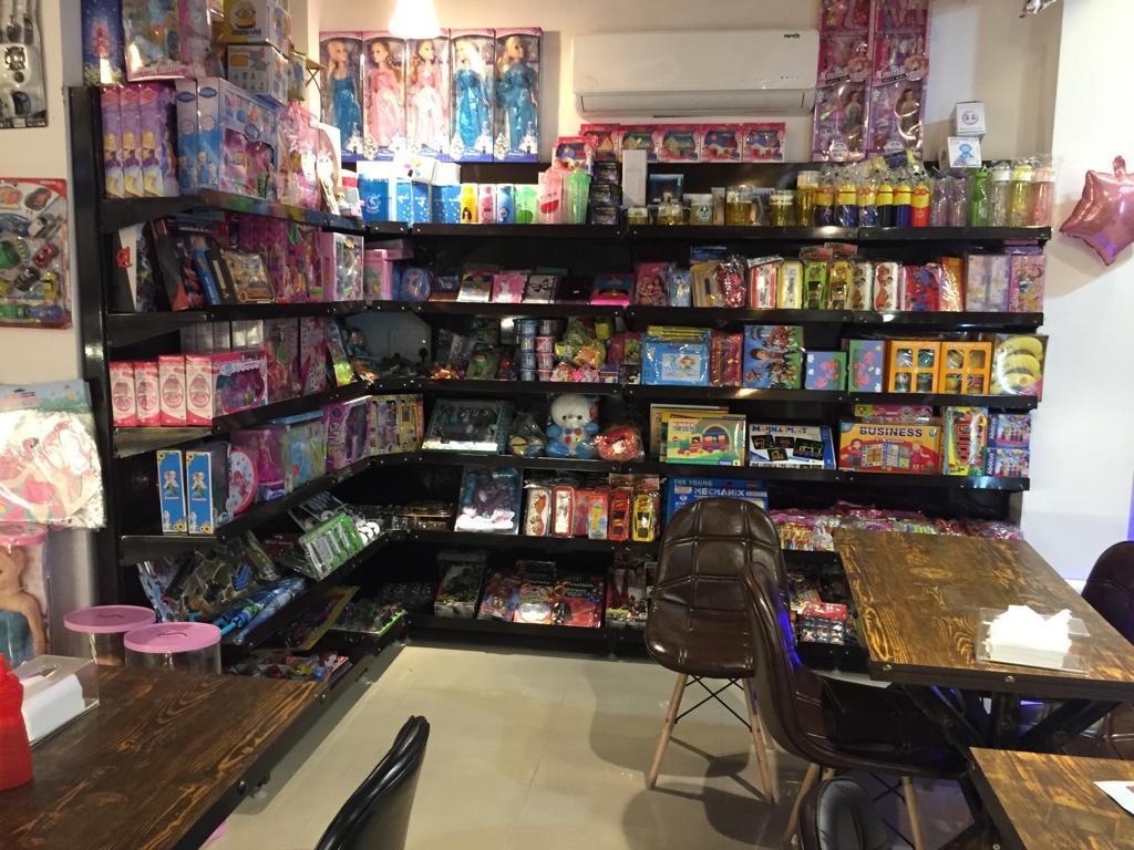 Gift Shop Racks Capacity: 250 Kg Kg/day