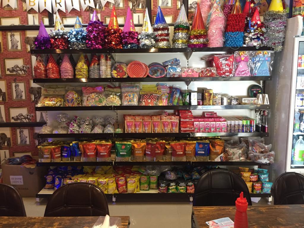 Gift Shop Racks Capacity: 250 Kg Kg/day