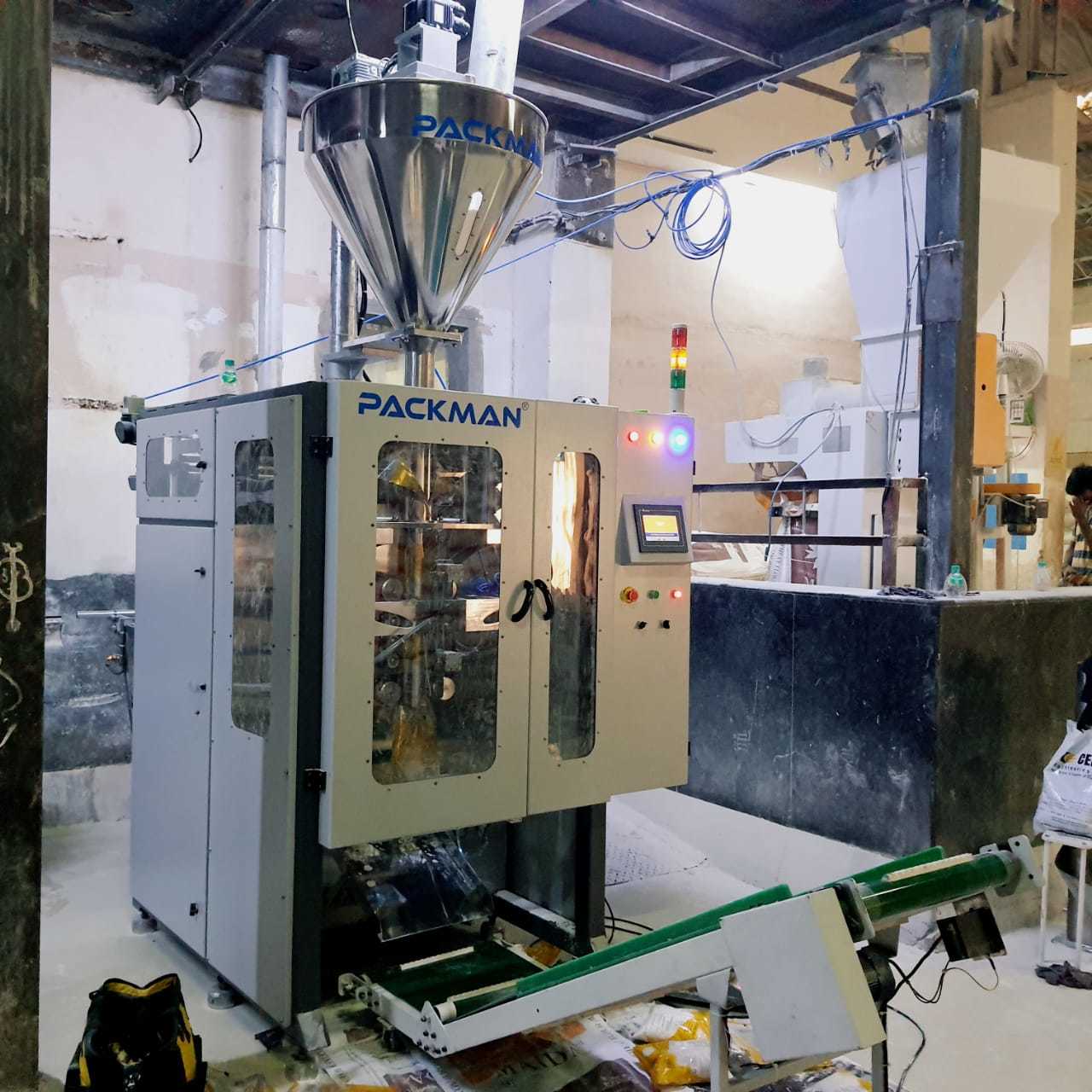 Powder Base Flour Packing Machine