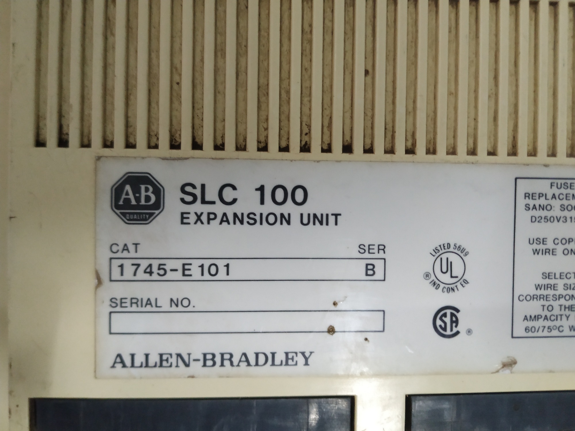 Allen Bradley Programmble Controller Plc 1745-e-101