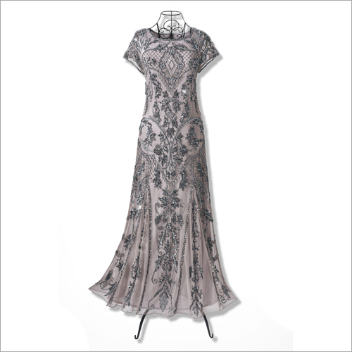 मॉडर्न बीडेड इवनिंग लॉन्ग गाउन