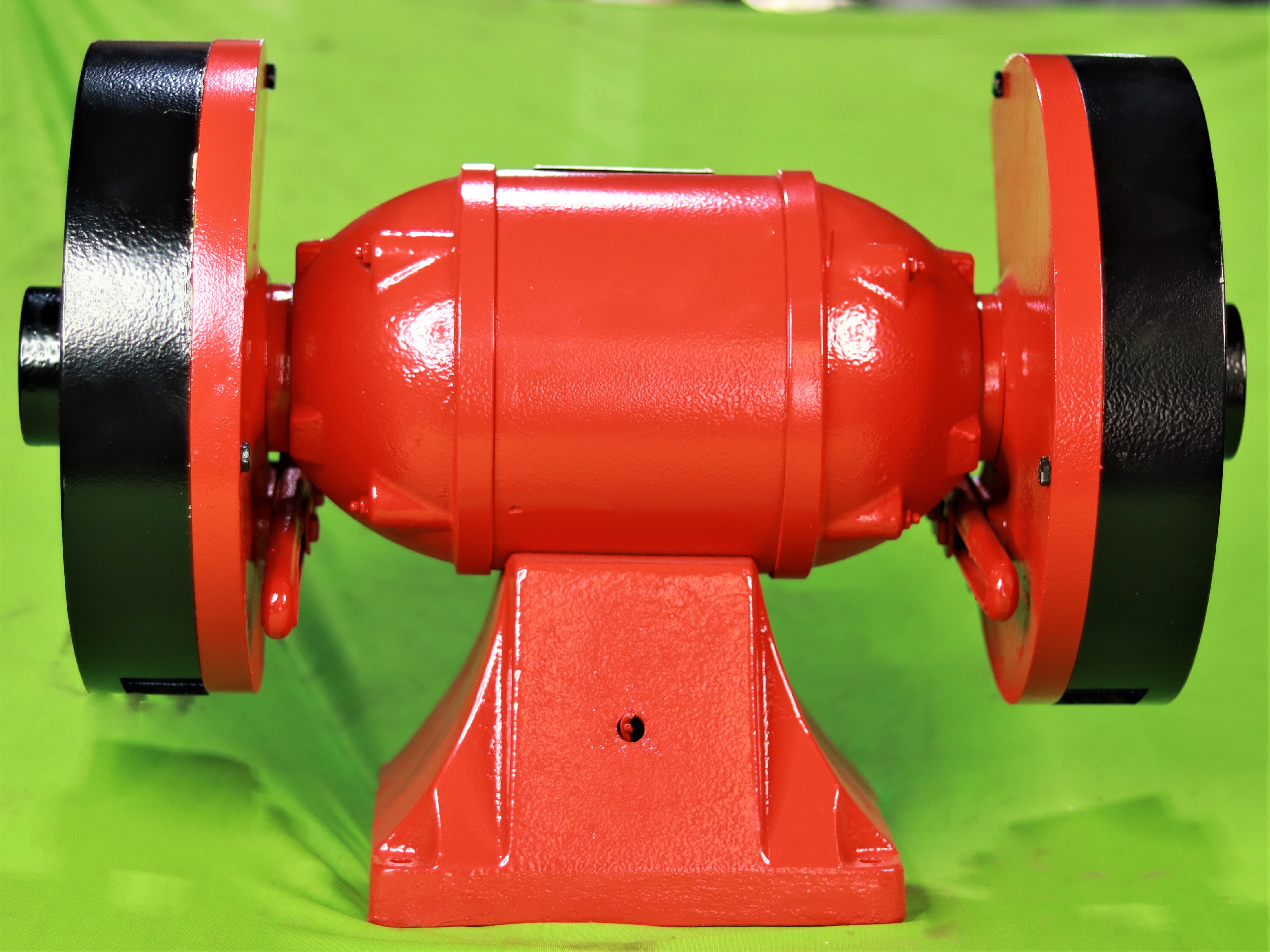 Heavy Duty Bench Grinders - Mild Steel & Cast Iron, Wheel Size 100-300mm, 0.25-2.0 Hp, 2800 Rpm | Durable, Maintenance Free, Quiet Operation, Versatile