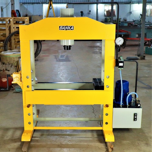 40 टन क्षमता हाइड्रोलिक प्रेस