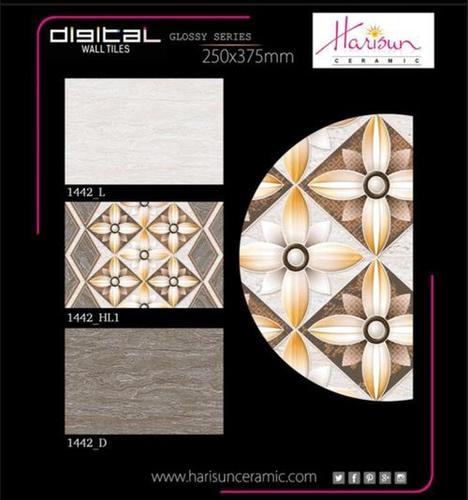 बाथरूम टाइल्स का आकार: 10 X 15 इंच