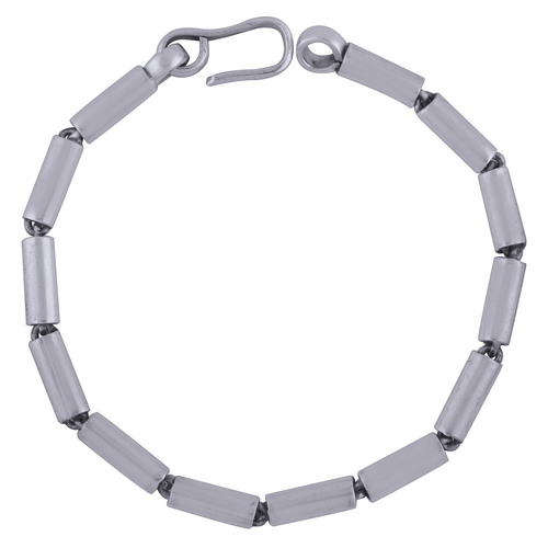 प्लेन 925 स्टर्लिंग सॉलिड सिल्वर ब्रेसलेट डायमीटर: लंबाई:7.5 इंच X चौड़ाई:4 मिमी मिलीमीटर (मिमी)