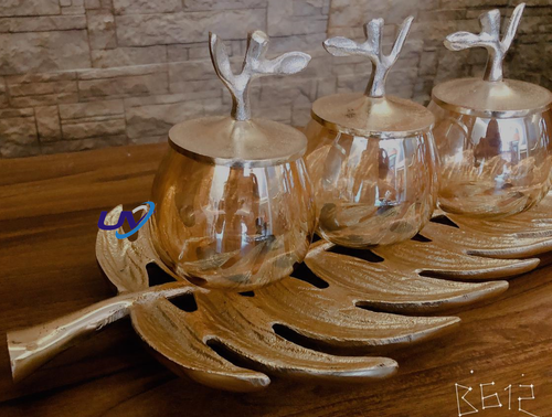 3 जार के साथ मेटल लीफ ट्रे