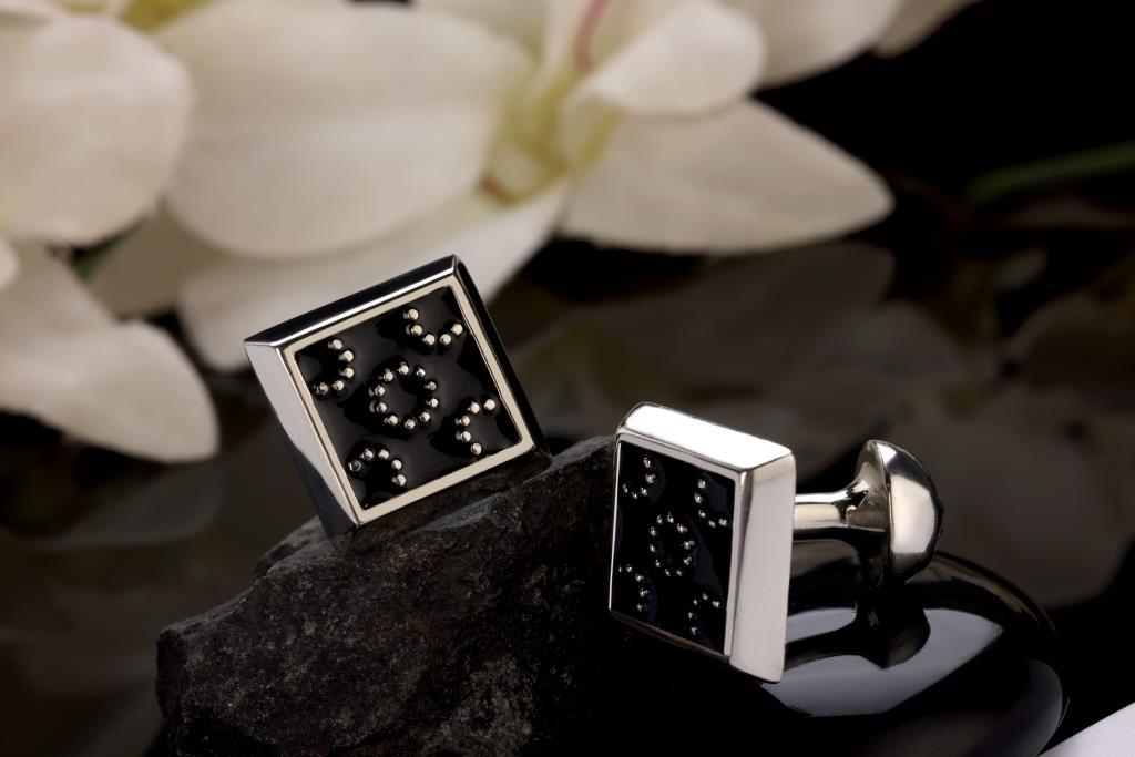 Vishwa Sterling Silver Black Enamel Ball Return Lock For Mens Perfect Gift Gender: Children