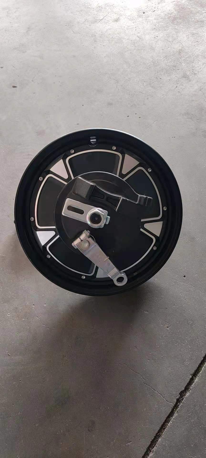 Black Hub Motor And Controller