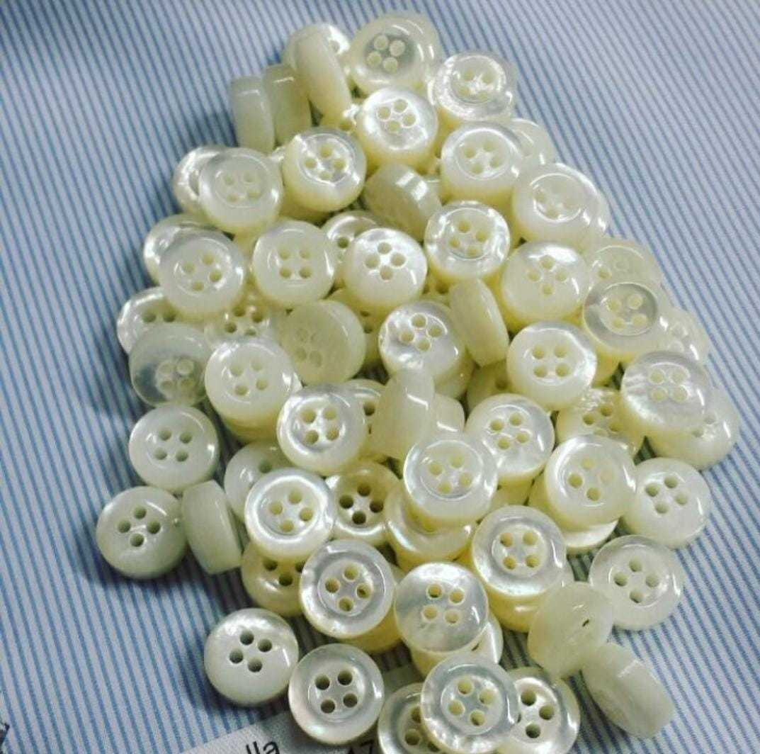 Ocean Pearl Buttons - Color: White Color