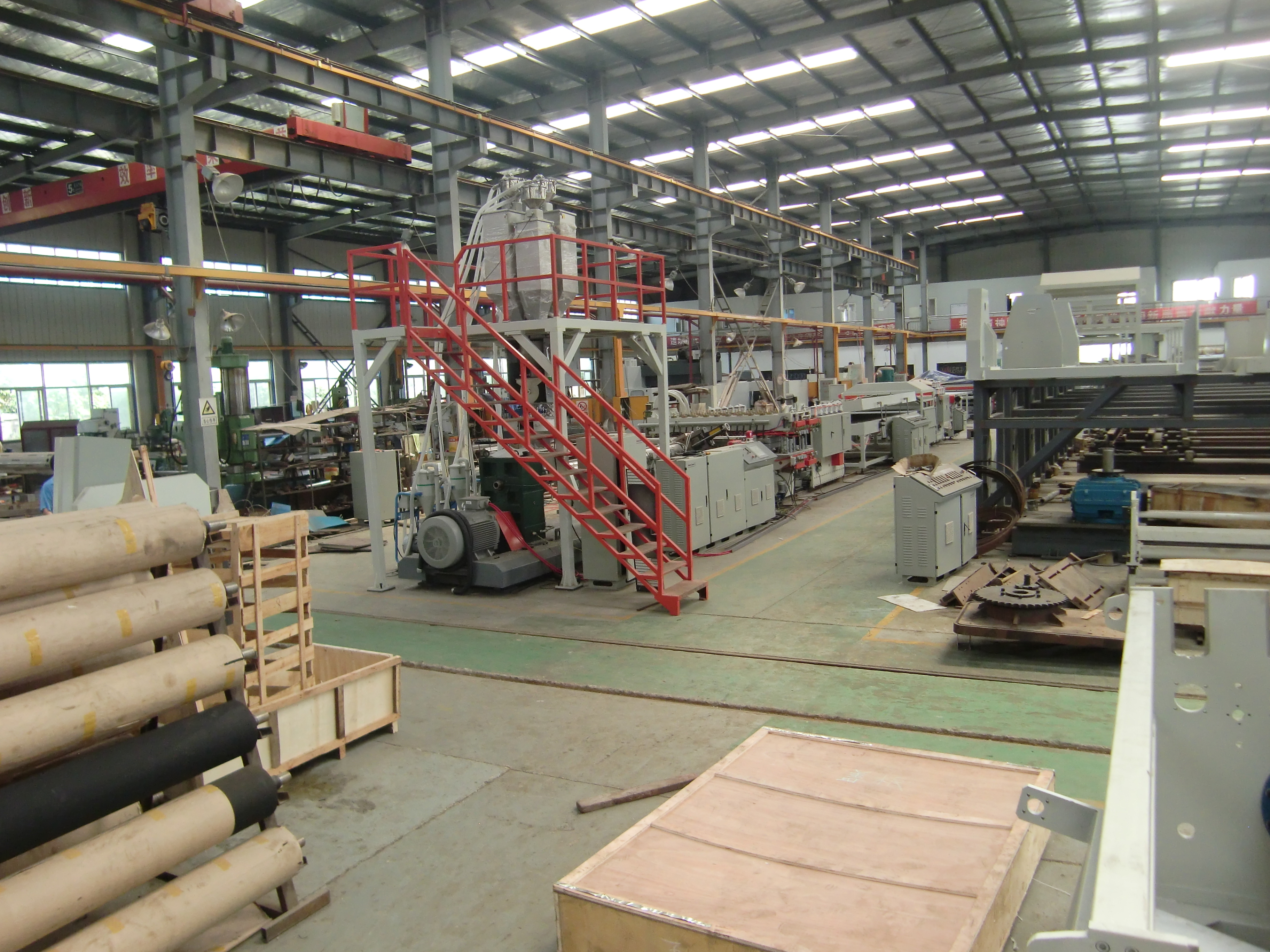 Plastic Hollow Universal Sheet Making Machine - Pp, Pe, Pc, Abs, Ps, Pmma | 22x2x2.2m Dimension, 120mm Screw Diameter, 400 Capacity, Automatic, Plc Control, 2-year Warranty, Direct Drive