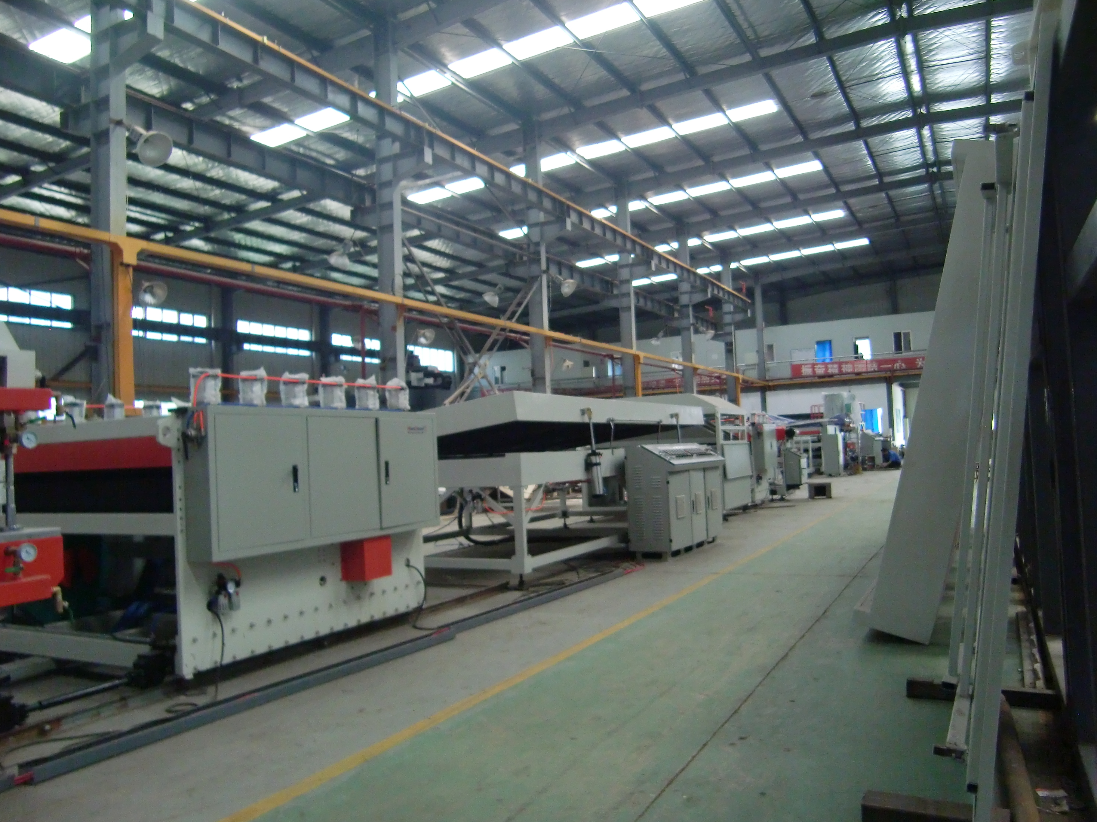 Hollow Building Formwork Machine - Metal, 400 Kg/hr Capacity, Customized Color, Plc Control System | Automatic Operation, 120mm Screw Diameter, 2-year Warranty, Direct Drive Type, Comprehensive Service Package
