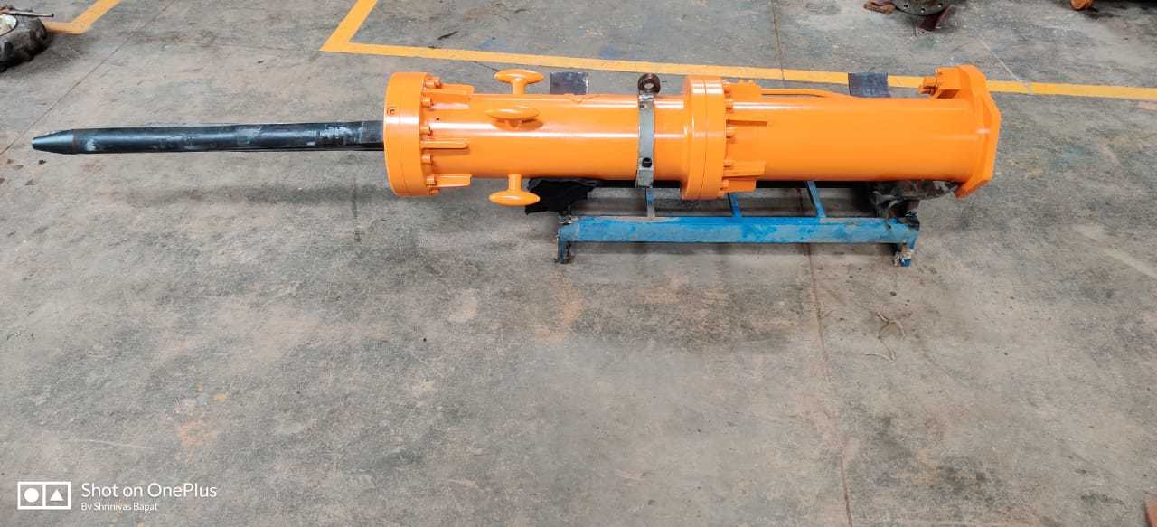 Large Excavator Mounted Hydraulic Rock Splitter 1200 - Body Material: Stainless Steel